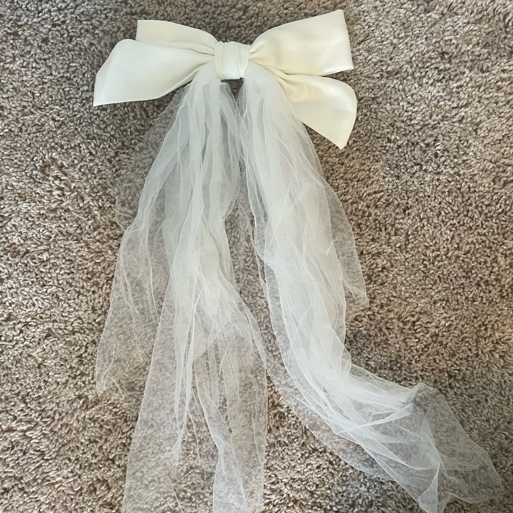 Elegant White Bow with Sheer Tails